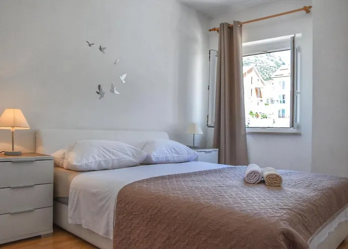 塞纳公寓酒店 *